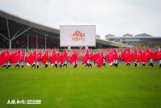 现在我们排在联赛的第二位，我们的战绩其实还不错，但媒体总是刻意去制造一些话题，有时我真的很同情他们，因为他们必须要去编造这些故事。